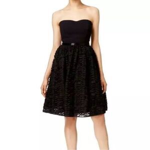 Calvin Klein Modern Black Strapless Sheath Embellished Cocktail Party Prom Dress